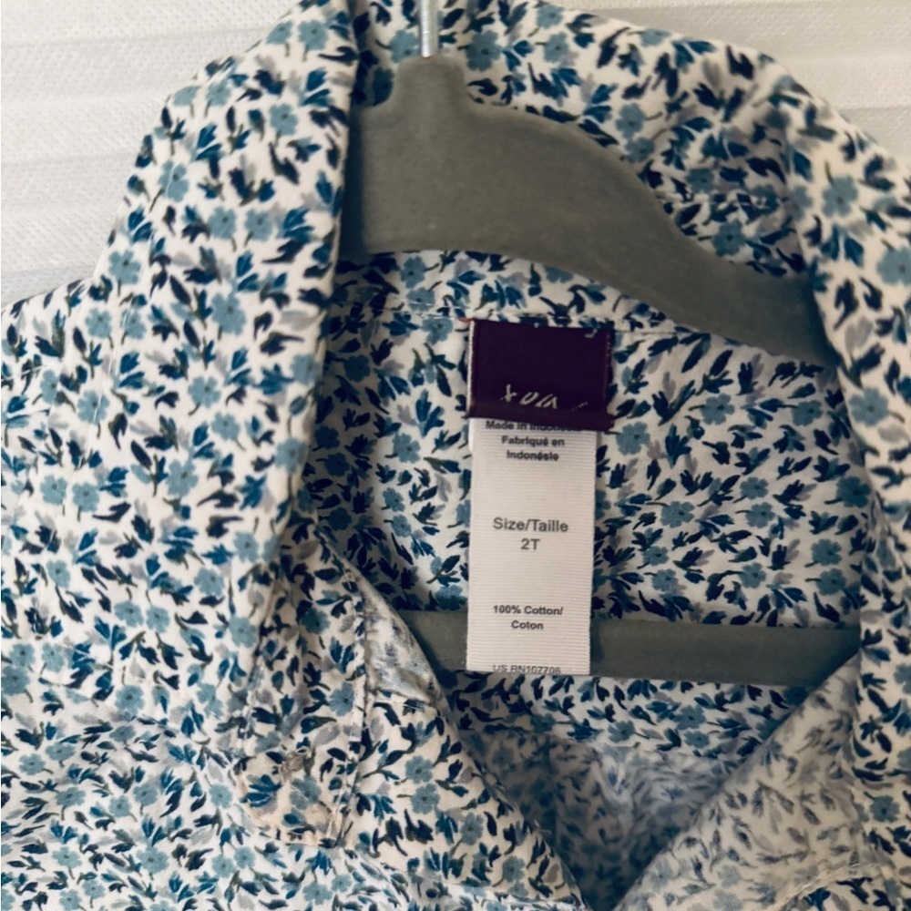 Toddler Button Down Shirt 2T - Picture 3 of 3